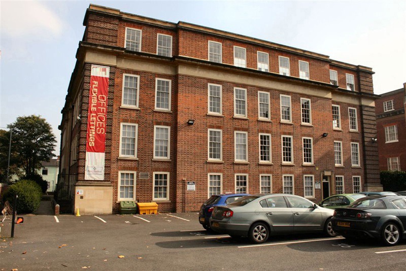 County House - Maddox