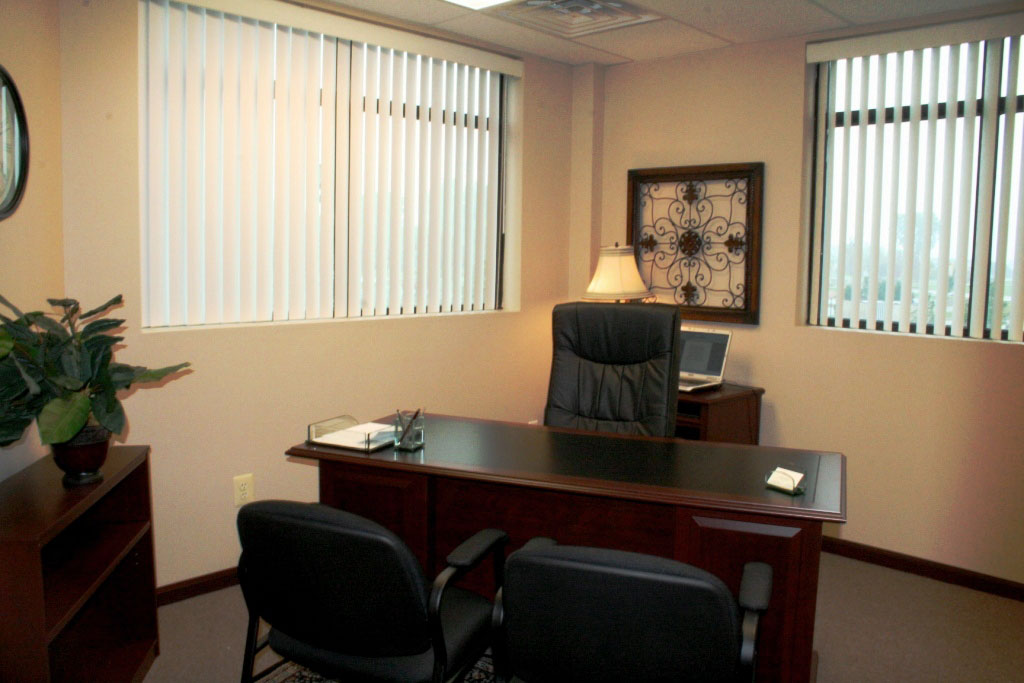 Office Space in Lakeside Circle