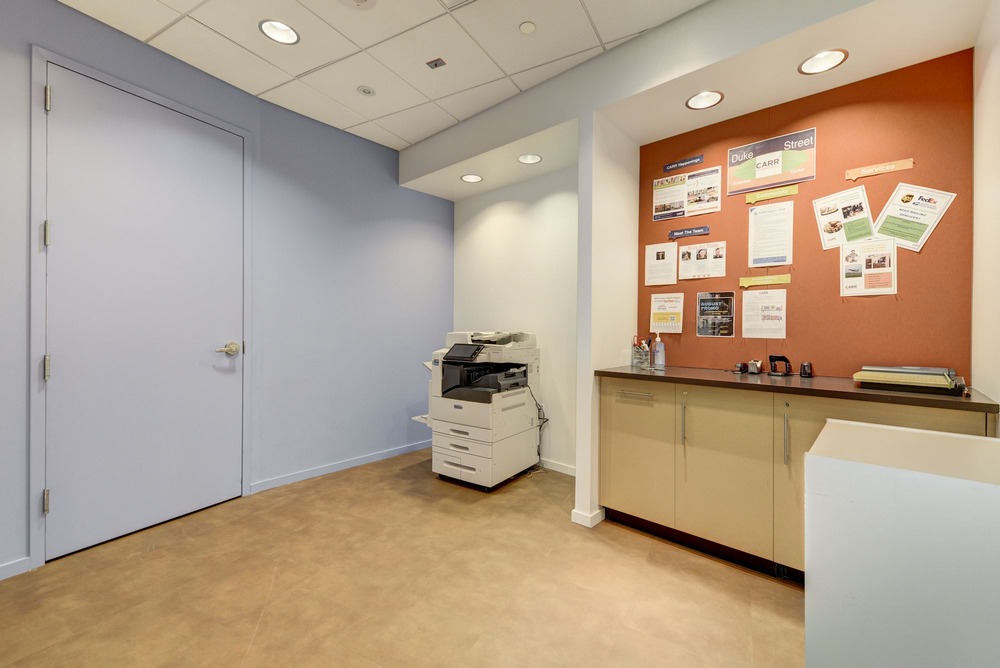 Office Space in Duke Street
1765 Duke Street
