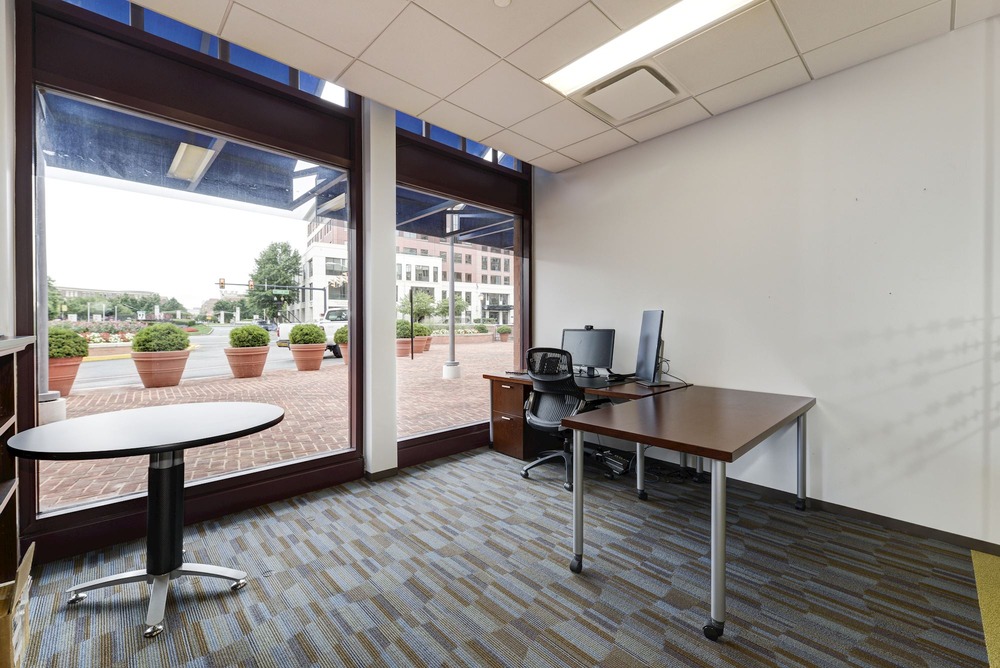 Office Space in Duke Street
1765 Duke Street
