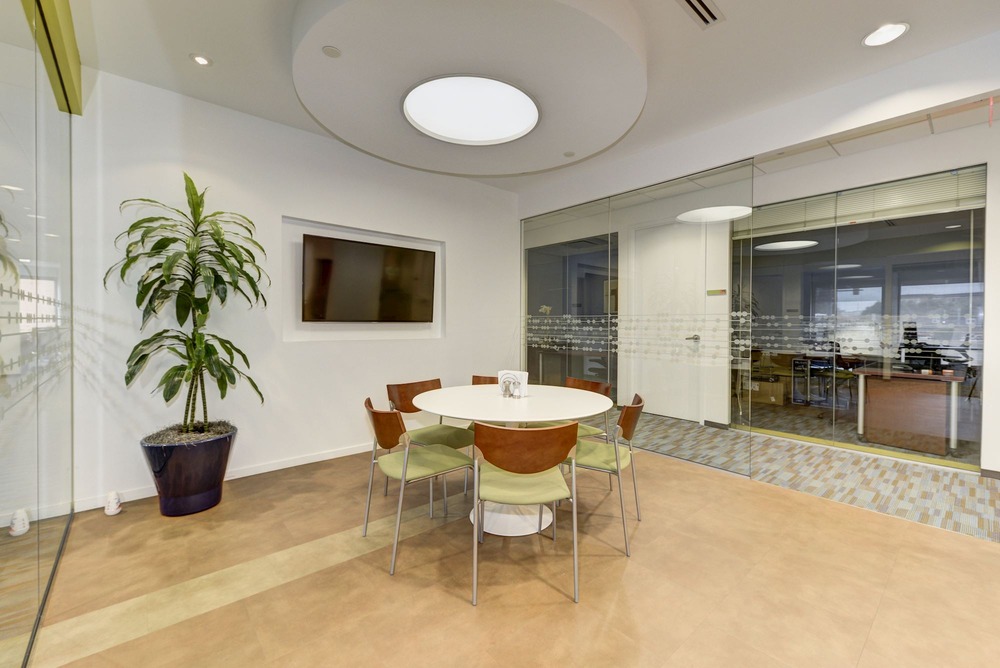 Office Space in Duke Street
1765 Duke Street