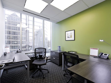 Office Space in th Floor
151 Yonge Street