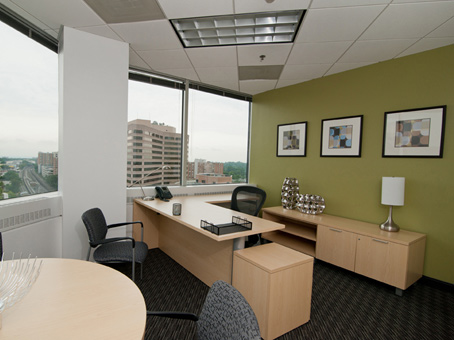 Office Space in Metro Plaza II