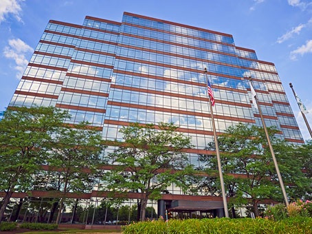 Office Space in Corporate Center
1600 Golf Road
Suite