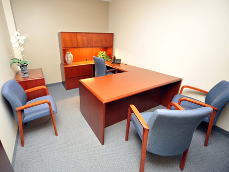 Office Space in Regus
3737 Glenwood Avenue
Suite