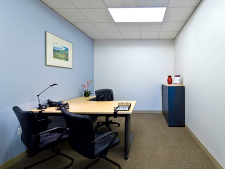 Office Space in Key Center
601 NE One Hundred and Eighth Avenue
18th & 19th Floors