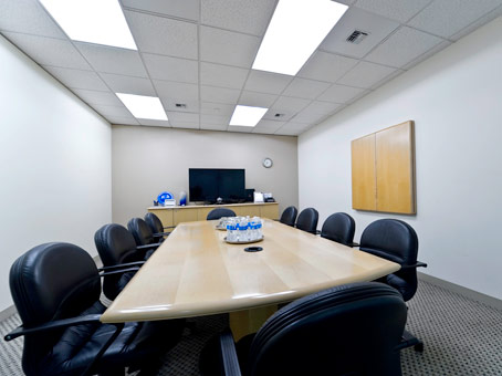 Office Space in Key Center
601 NE One Hundred and Eighth Avenue
18th & 19th Floors