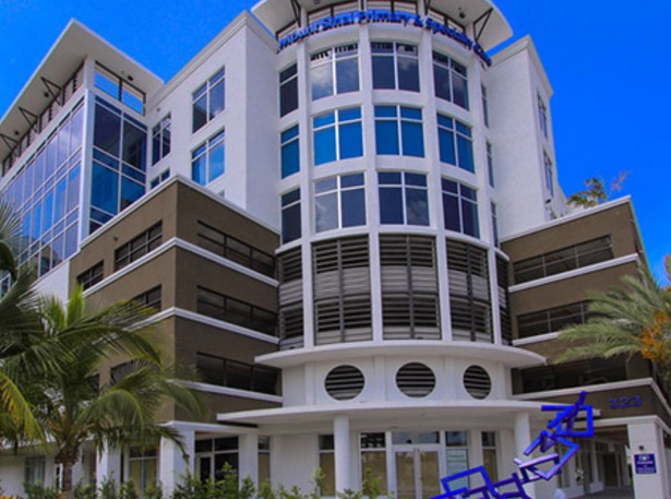 Office Space in Netanya Center
323 Sunny Isles Boulevard
7th Floor