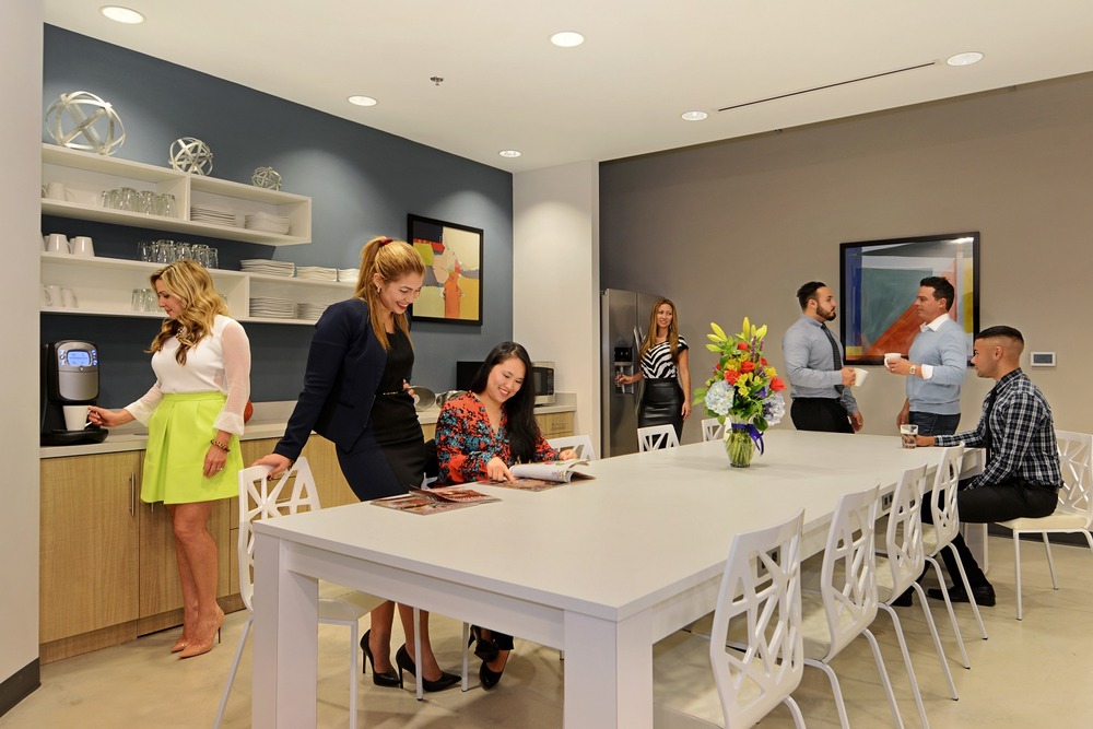 Office Space in Netanya Center
323 Sunny Isles Boulevard
7th Floor