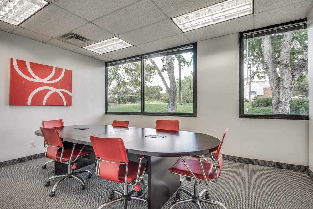 Office Space in Forest Park Gardens
9550 Forest Ln