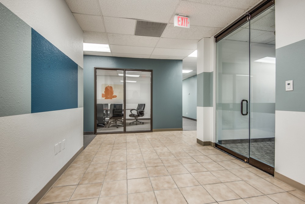 Office Space in Forest Park Gardens
9550 Forest Ln