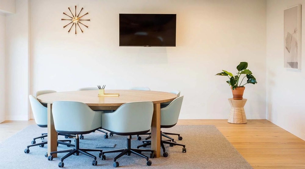 Office Space in th Floor
1740 Broadway