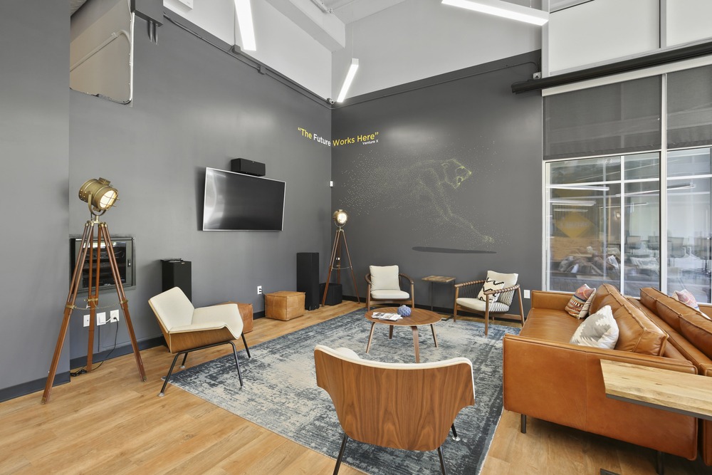 Office Space in Alpha Rd
Suite E
