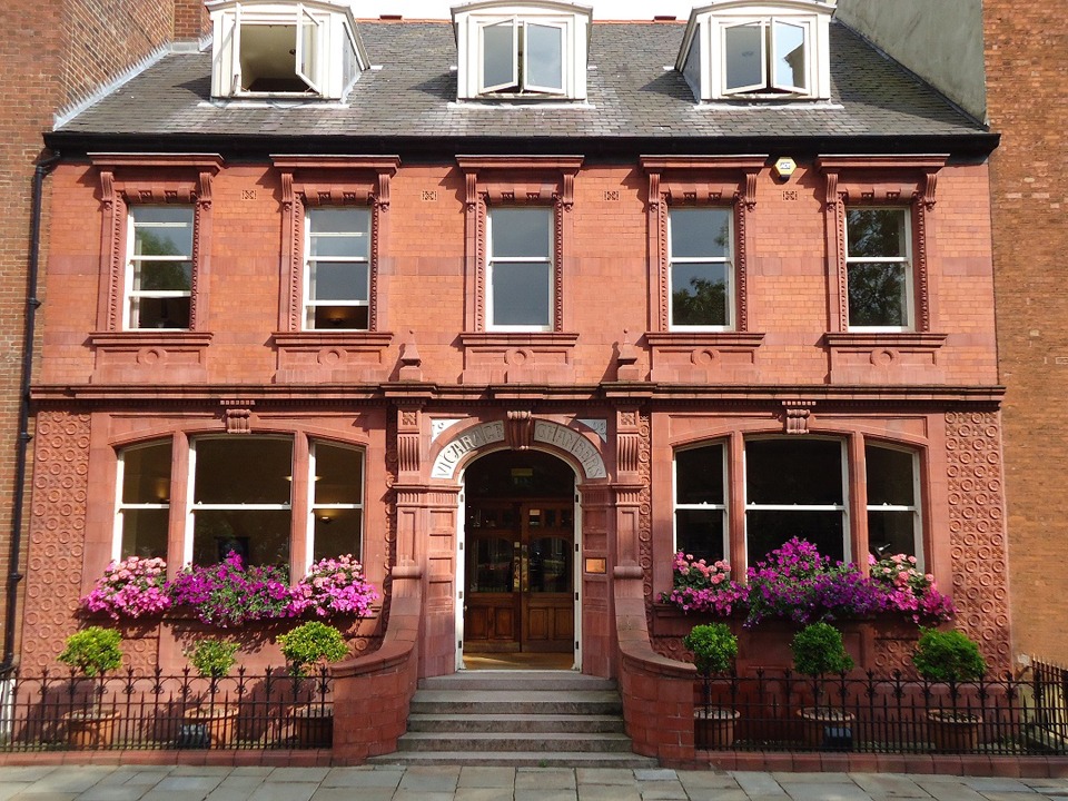 Office Space in Vicarage Chambers
9 Park Square East