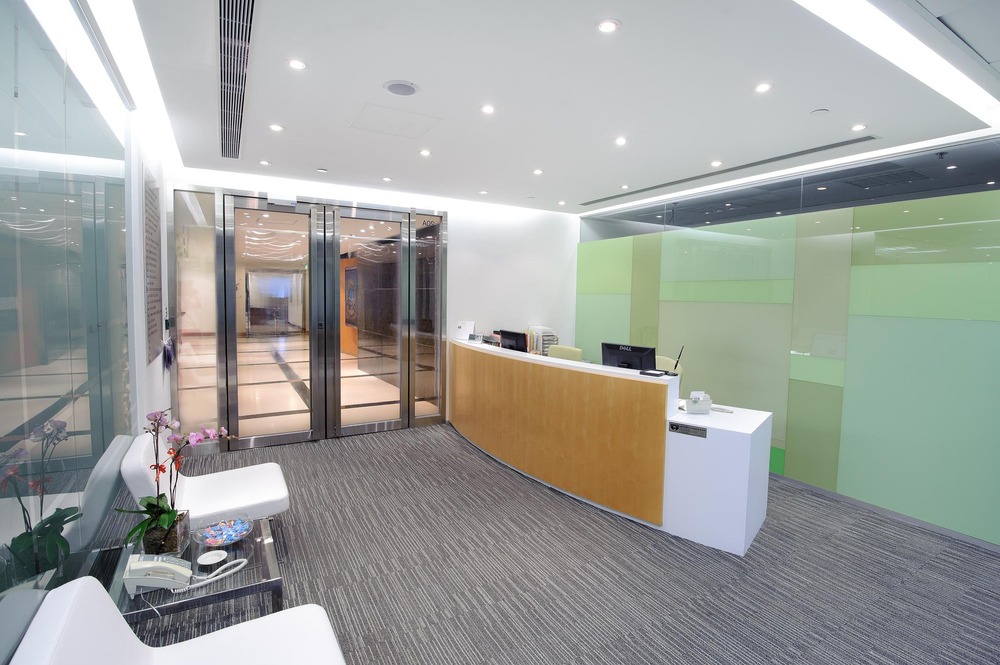 Office Space in th Floor
9 Queen's Road Central