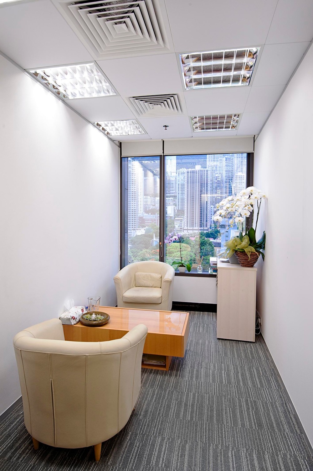 Office Space in th Floor
9 Queen's Road Central